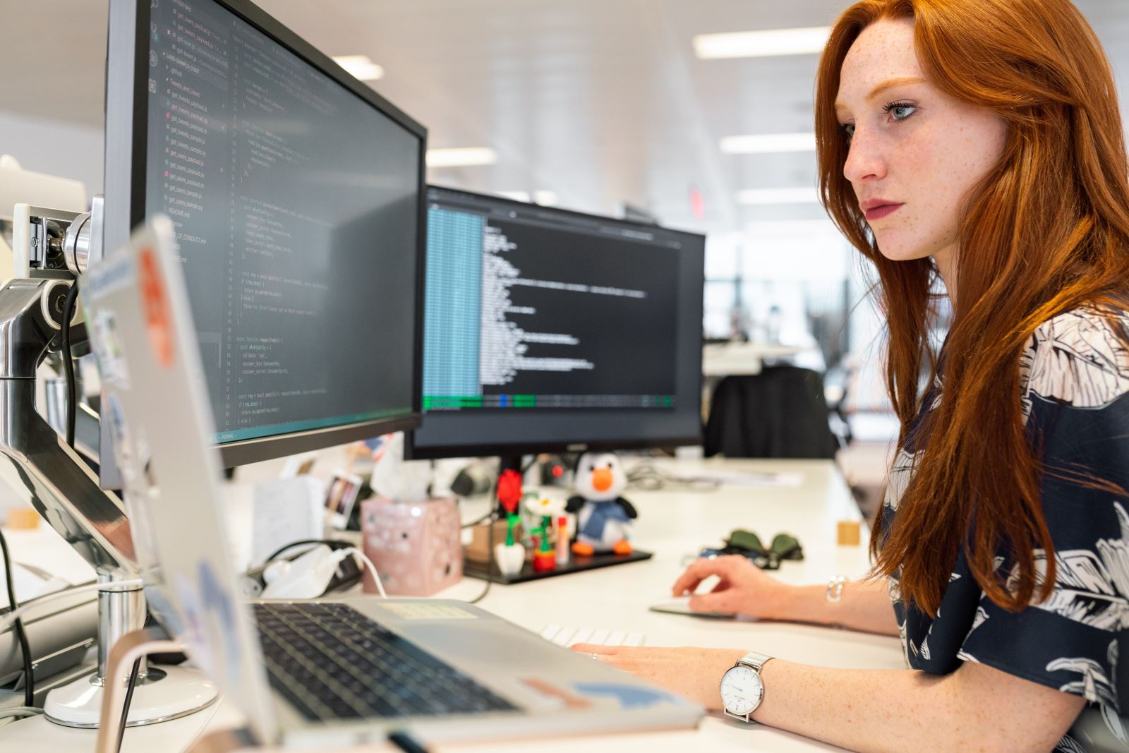 Đặt JS và CSS trong file riêng biệt